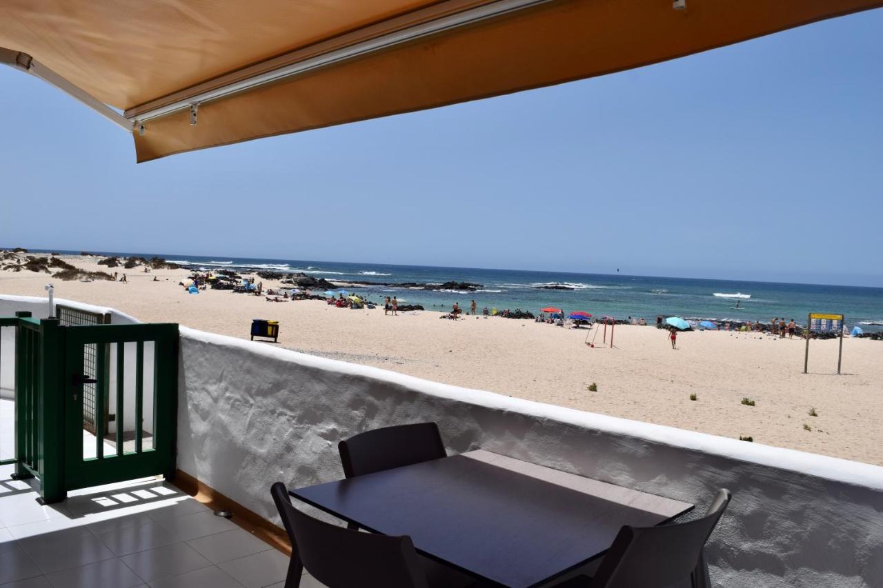Beachfront Bungalow Cotillo Lagos Exterior photo